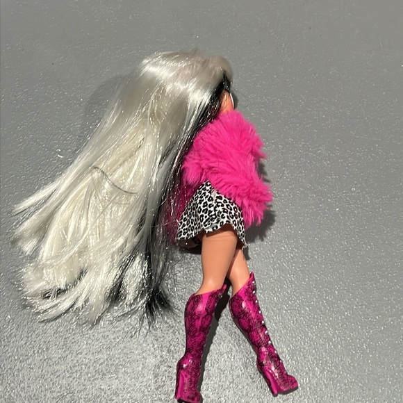 LOL Surprise OMG doll - Picture 5 of 7